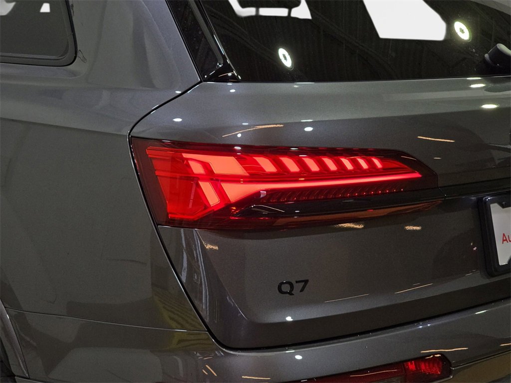 New 2025 Audi Q7 3.0T Prestige image 35