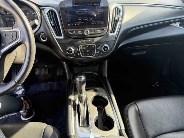 Used 2020 Chevrolet Malibu LT w/ Leather Package FWD image 18