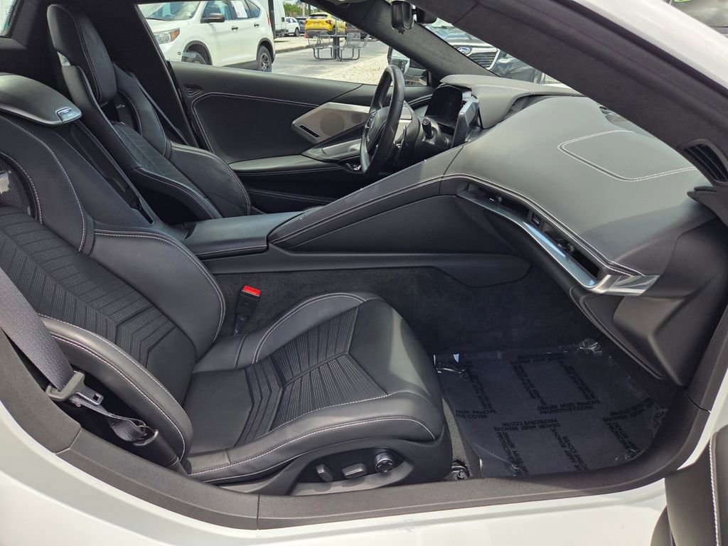 Used 2023 Chevrolet Corvette Stingray Premium Conv w/ Z51 Performance Package RWD image 14