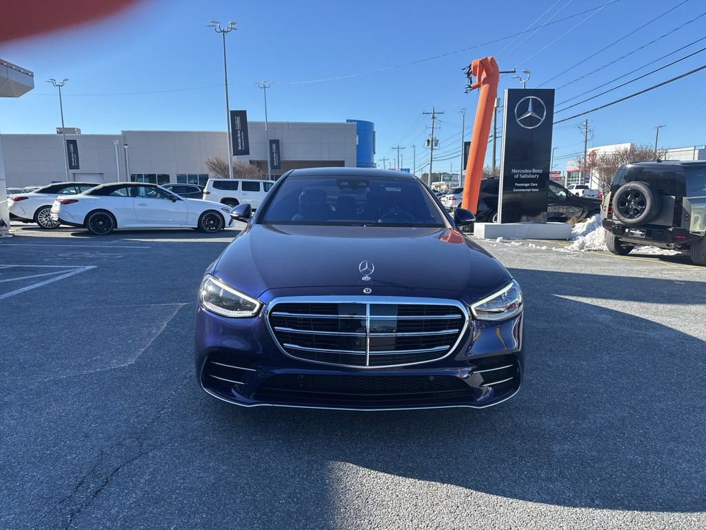 Used 2025 Mercedes-Benz S 580 4MATIC Sedan image 2