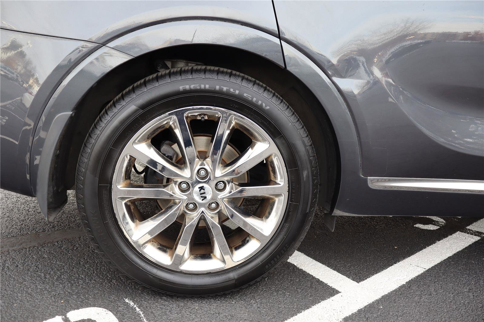 Used 2018 Kia Sorento SX image 10