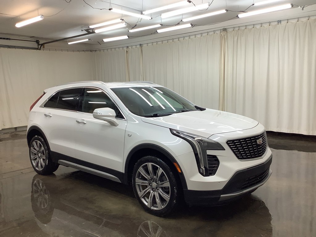 Used 2023 Cadillac XT4 Premium Luxury image 4