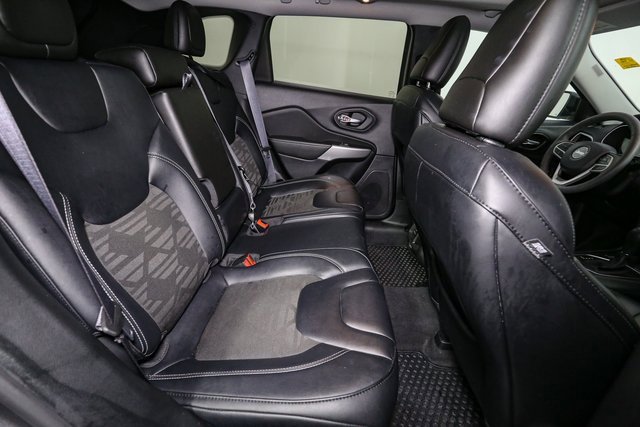 Used 2022 Jeep Cherokee Latitude w/ Sun & Sound Group image 19