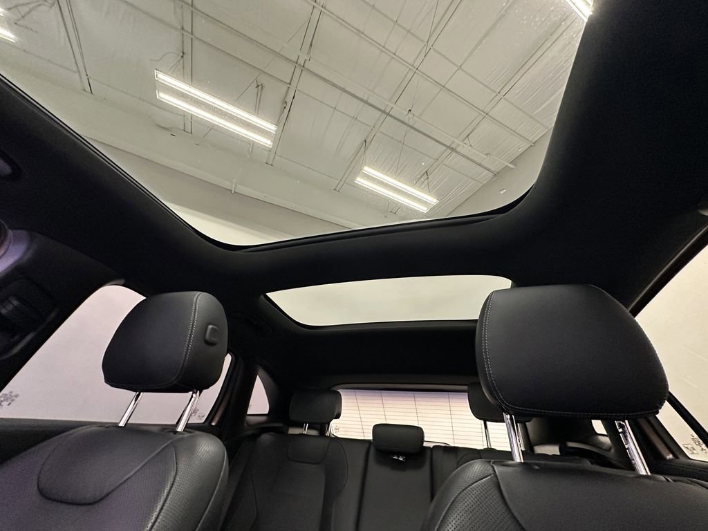 Certified 2022 Mercedes-Benz GLA 35 AMG 4MATIC image 35