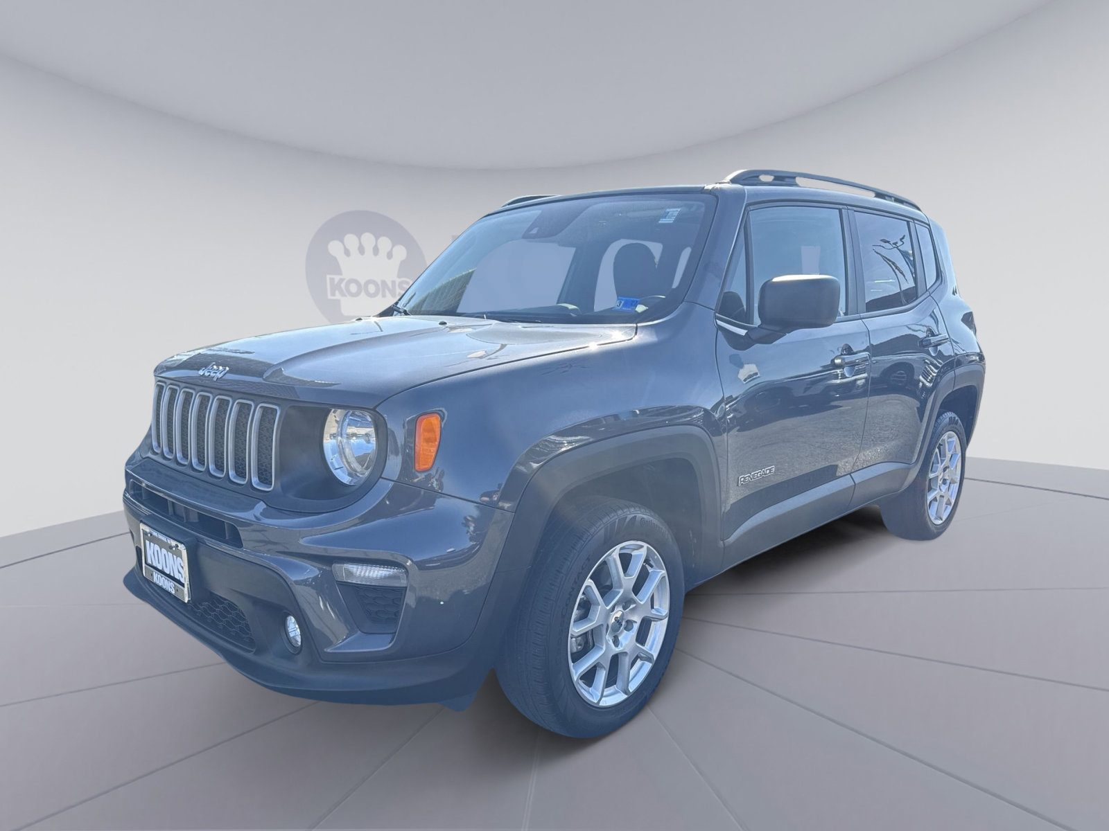 Used 2023 Jeep Renegade Latitude w/ Sun/Sound Group image 1