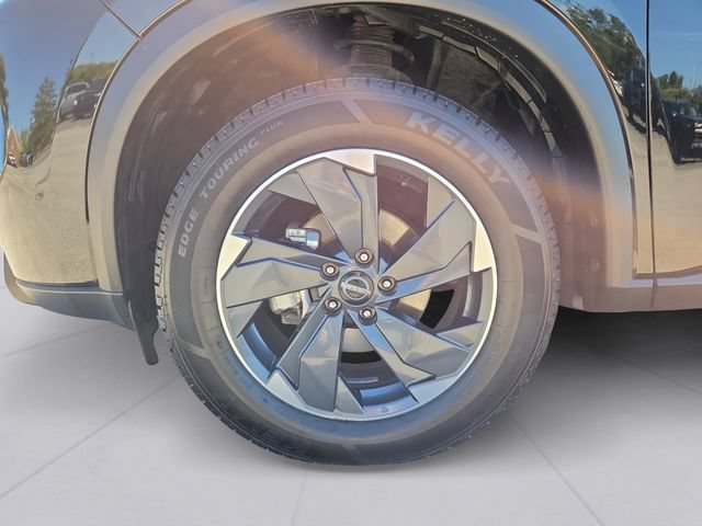 Used 2024 Nissan Rogue SV AWD/4WD image 9
