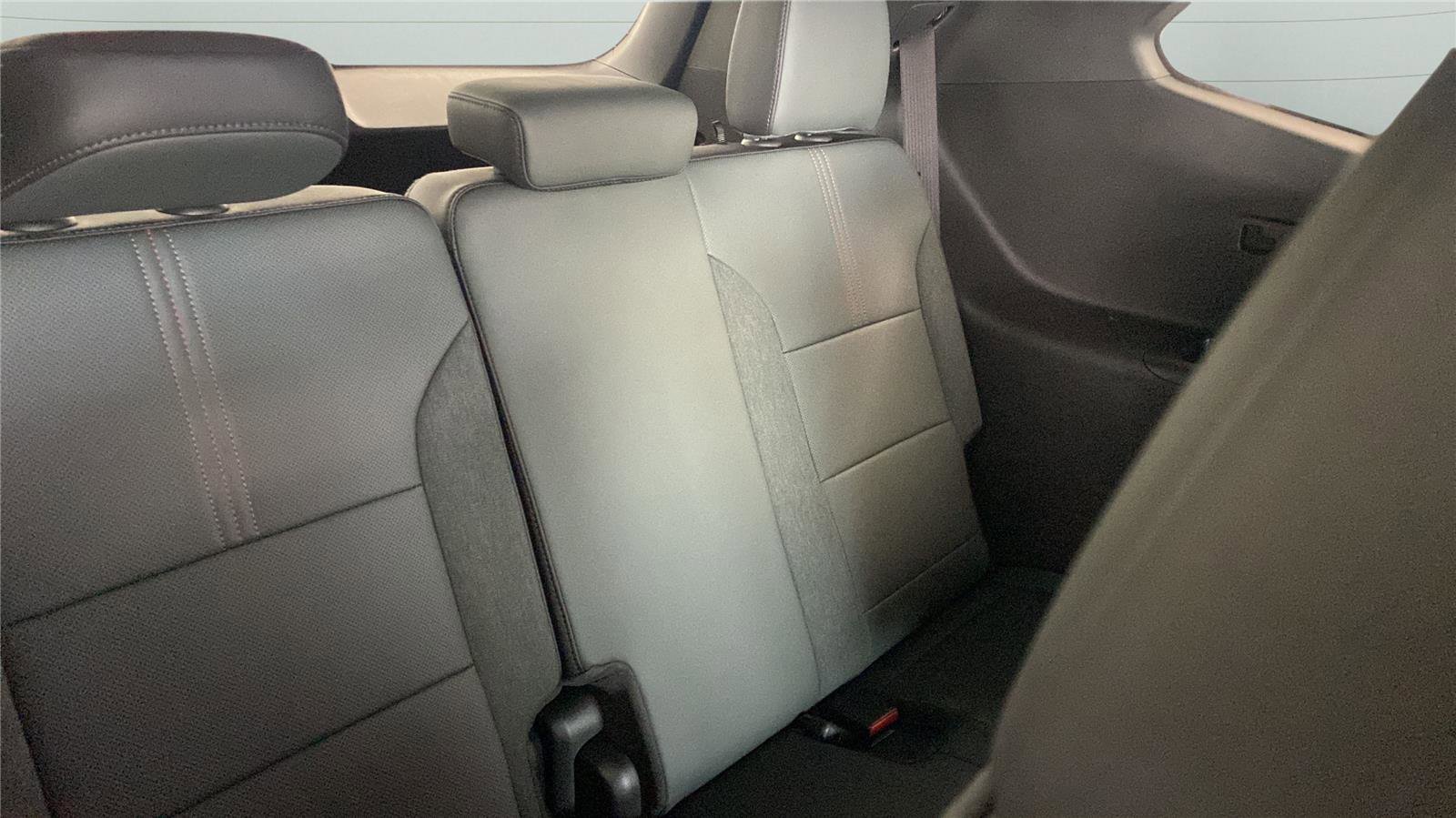 New 2025 GMC Acadia AT4 image 24