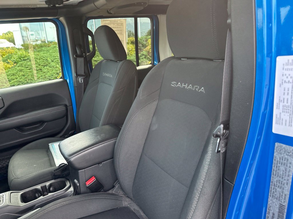 Used 2023 Jeep Wrangler Unlimited Sahara AWD/4WD image 12