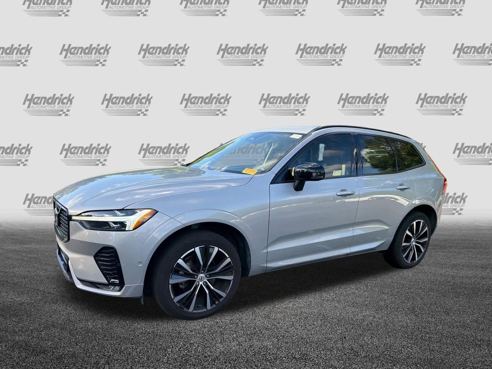 Used 2024 Volvo XC60 B5 Plus w/ Protection Package Premier AWD/4WD image 7