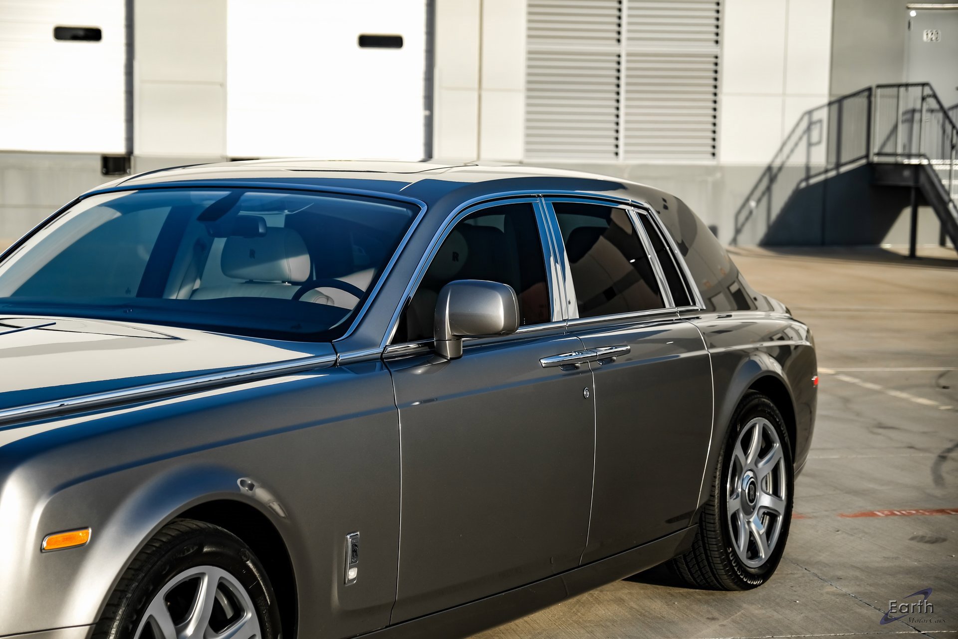Used 2014 Rolls-Royce Phantom Sedan image 21
