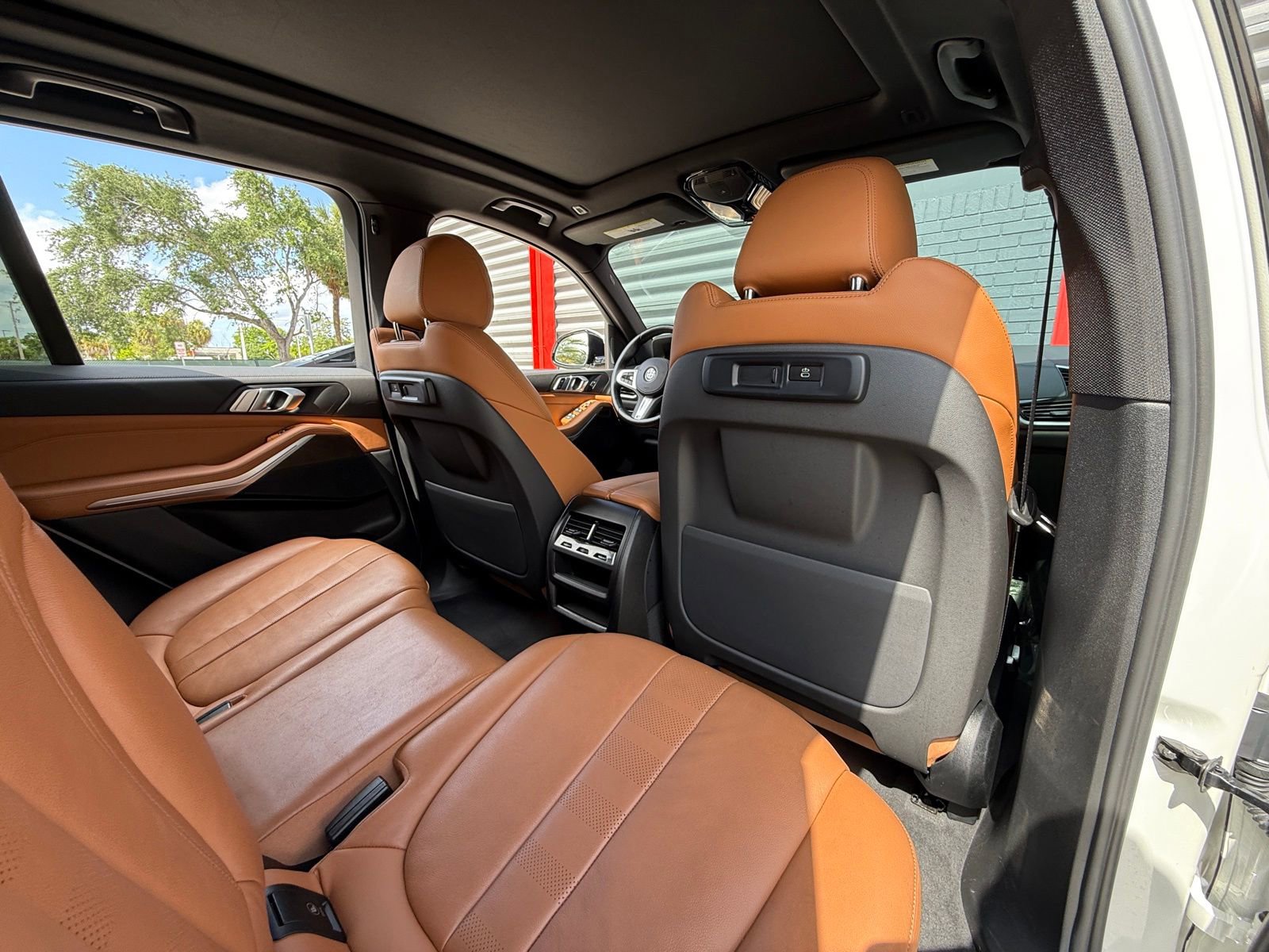 Used 2022 BMW X5 sDrive40i w/ M Sport Package RWD image 29