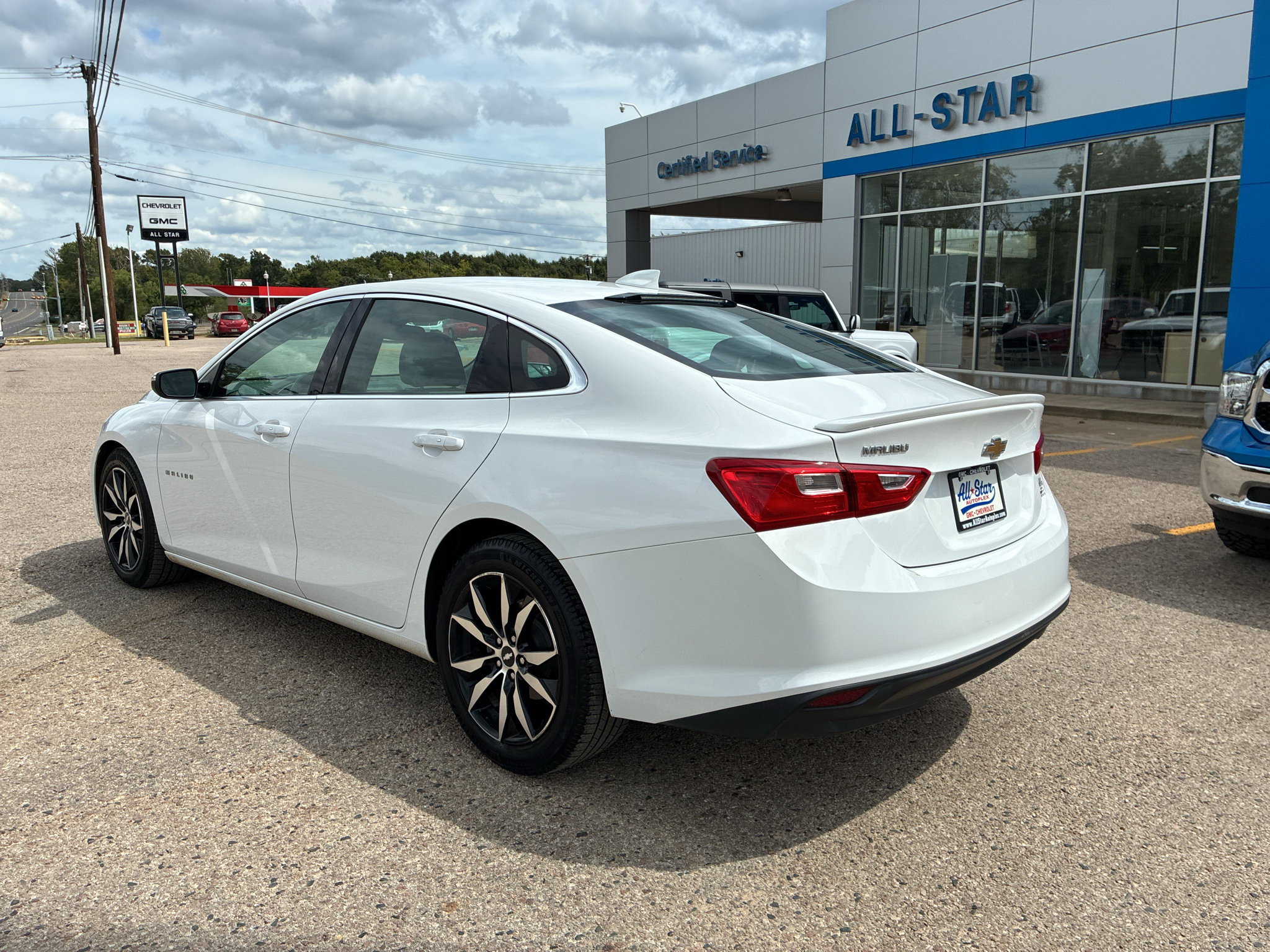 Used 2018 Chevrolet Malibu LT FWD image 7