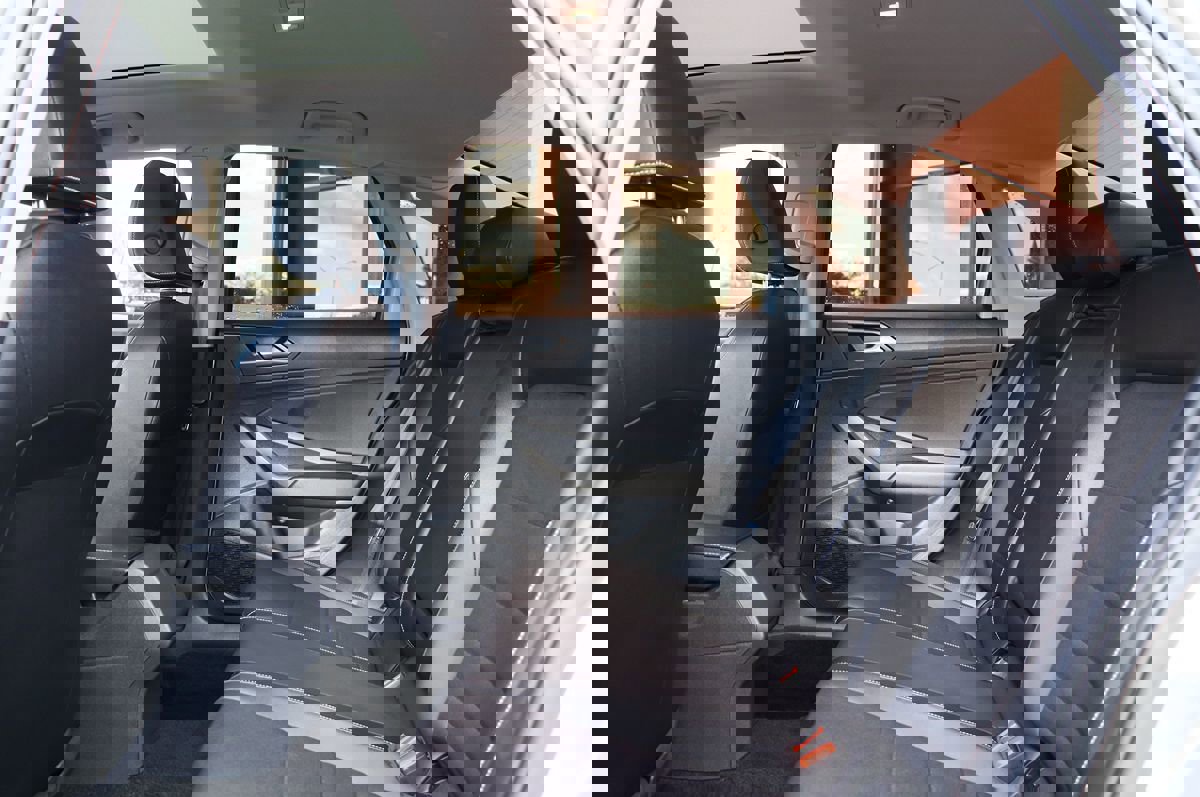 Used 2023 Volkswagen Jetta SE image 30