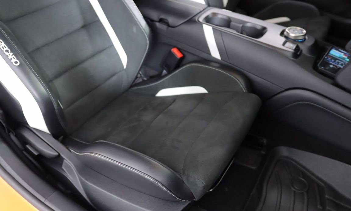 Used 2020 Ford Mustang Shelby GT500 w/ Technology Package RWD image 16