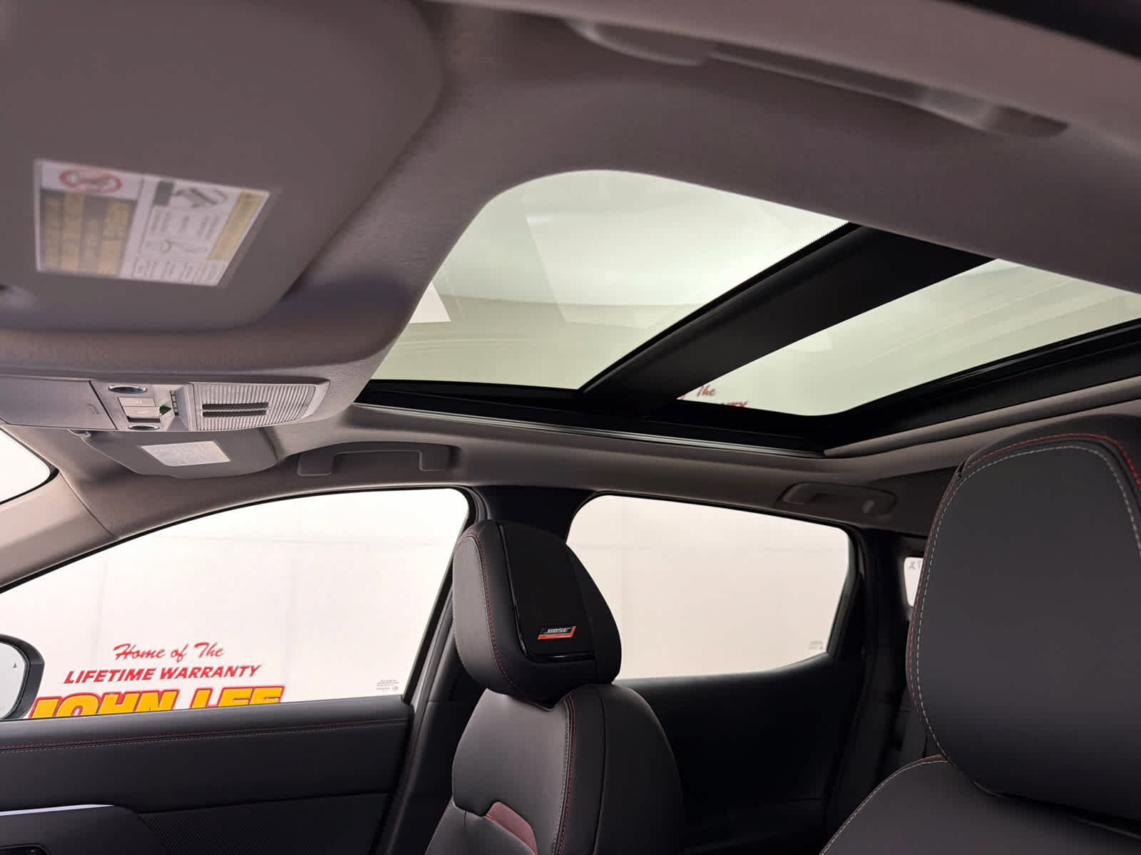 New 2026 Nissan Kicks SR w/ SR Premium Package FWD image 15