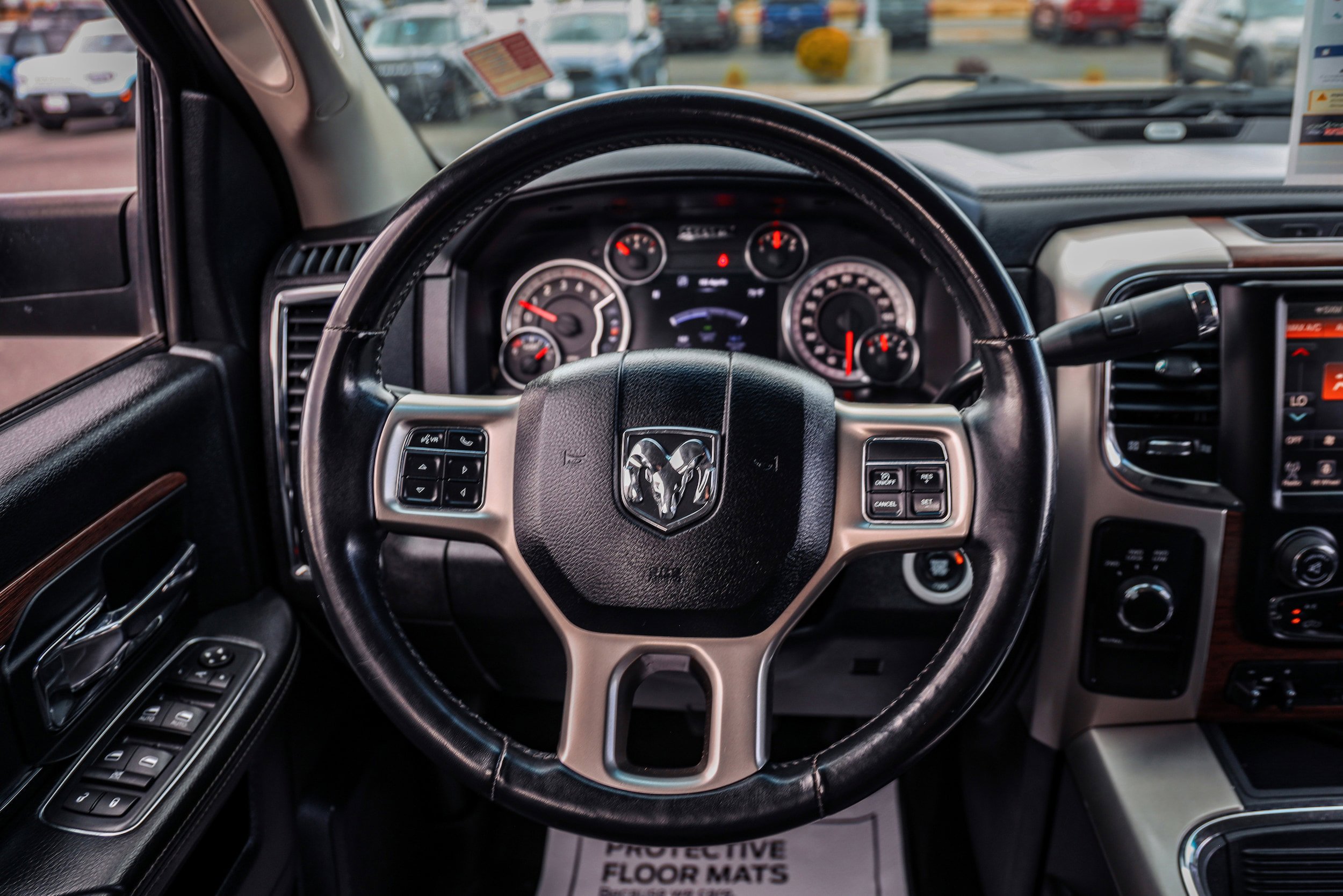 Used 2016 RAM 3500 Laramie AWD/4WD image 15
