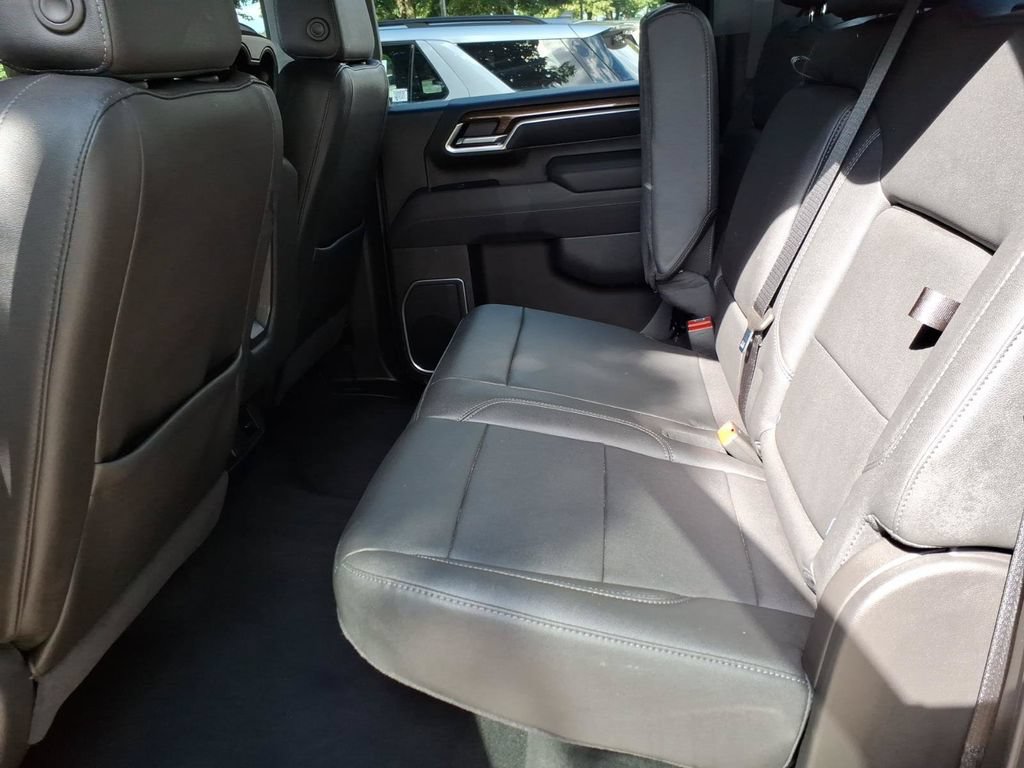 Used 2026 Chevrolet Silverado 2500 LT w/ Leather Package AWD/4WD image 10