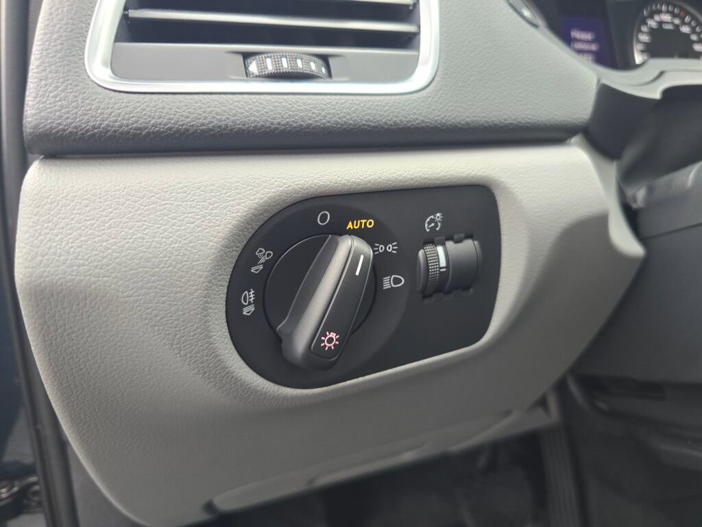 Used 2017 Audi Q3 2.0T Premium image 21