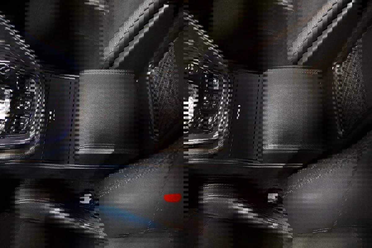 Used 2021 Jaguar F-TYPE R-Dynamic image 55