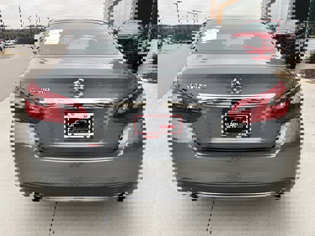 Used 2018 Nissan Altima 2.5 S w/ S Convenience Package image 17