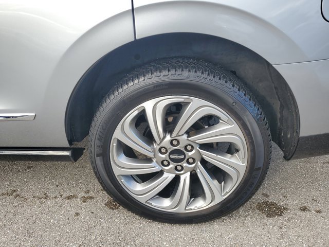 Used 2022 Lincoln Navigator Reserve image 9