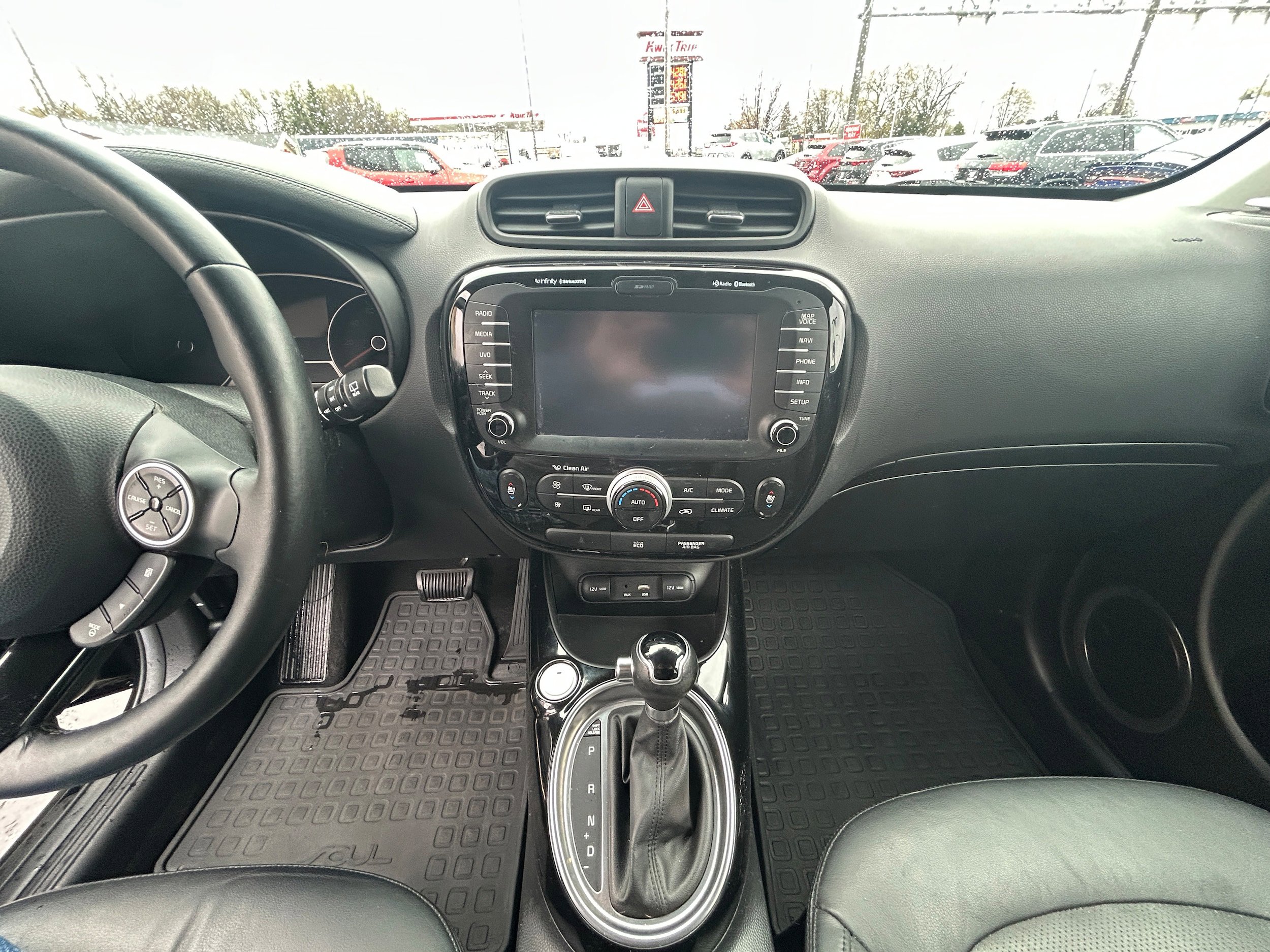 Used 2016 Kia Soul ! w/ Premium Package FWD image 10