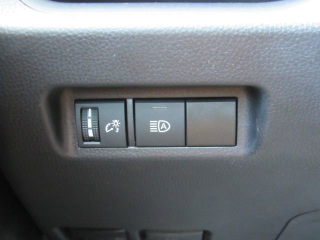 Used 2025 Toyota RAV4 XLE image 36