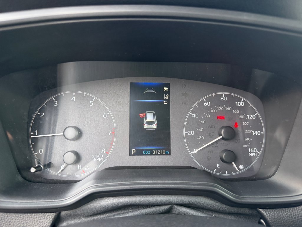 Used 2025 Toyota Corolla Cross LE FWD image 23