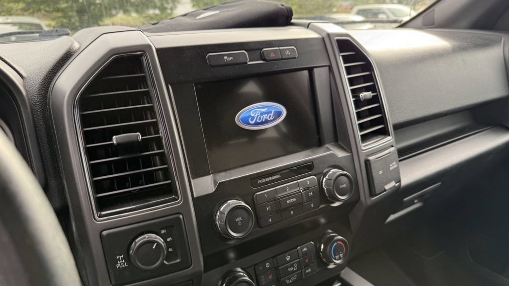 Used 2019 Ford F150 XLT w/ Equipment Group 302A Luxury AWD/4WD image 5