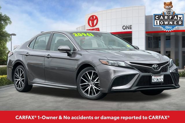 Used 2023 Toyota Camry SE FWD image 2