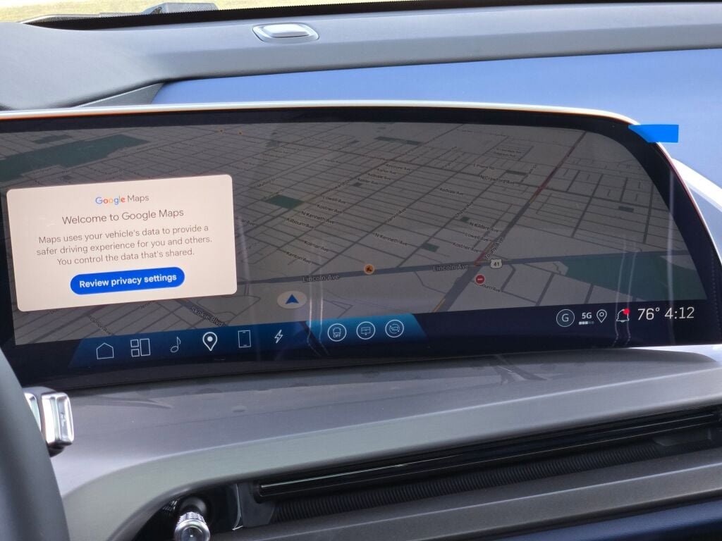 New 2026 Cadillac Vistiq Premium Luxury w/ LPO, Floor Liner Package image 28