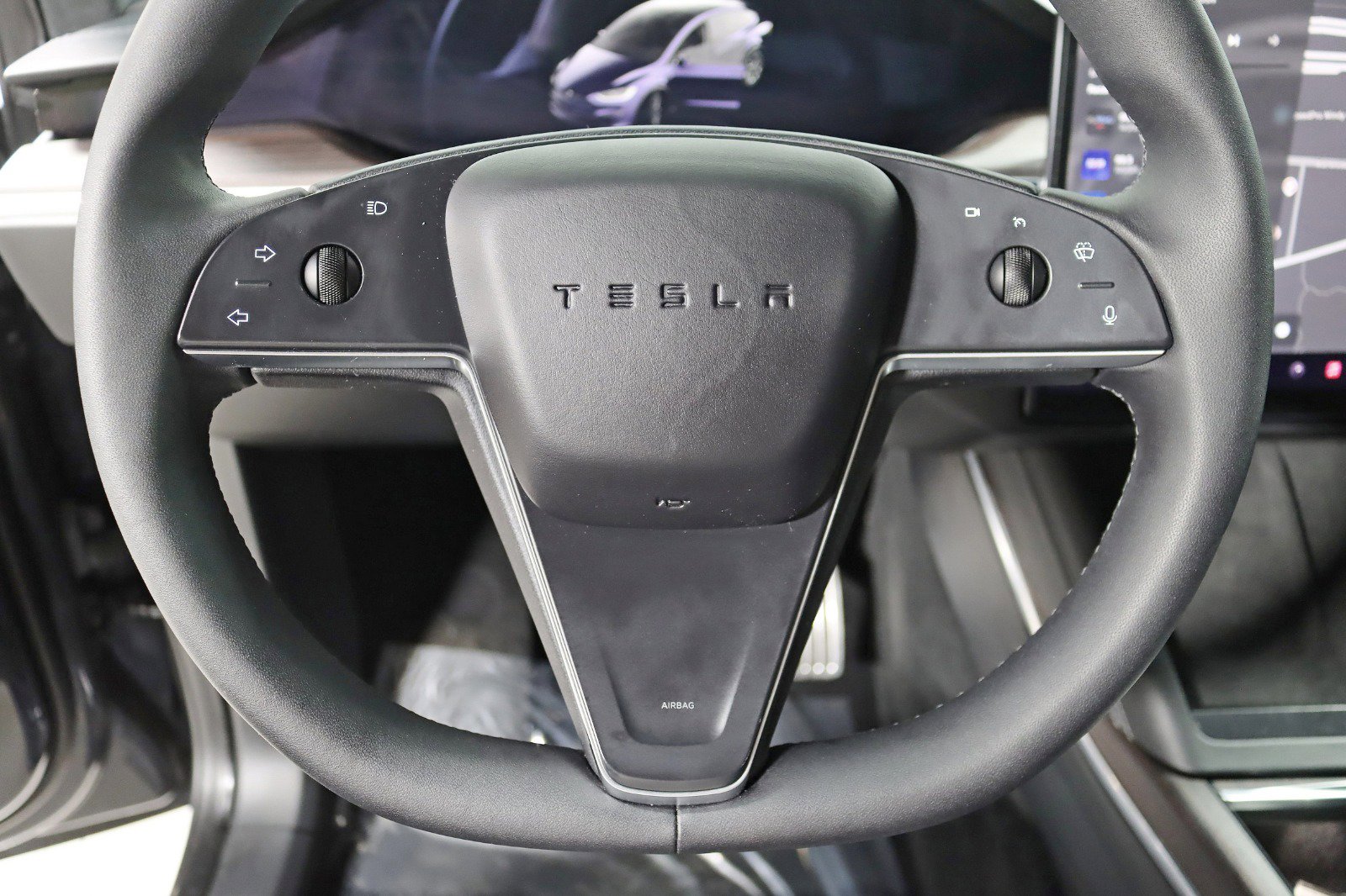 Used 2024 Tesla Model X image 16