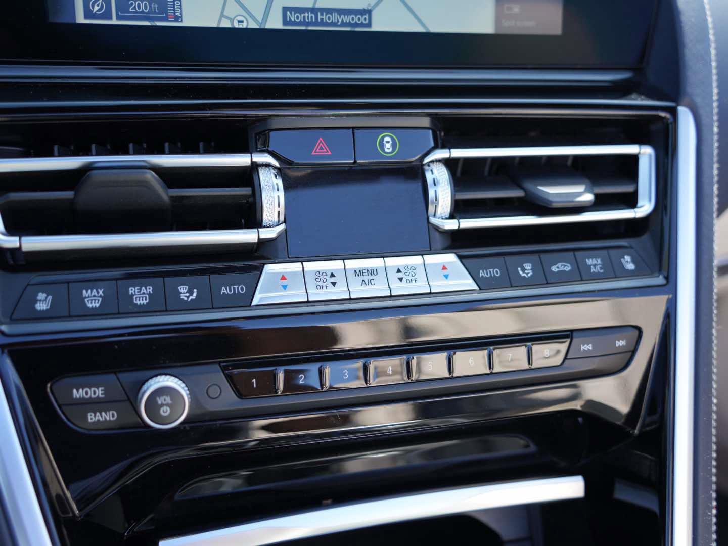 Used 2022 BMW M850i xDrive Convertible w/ M Carbon Exterior Package image 18