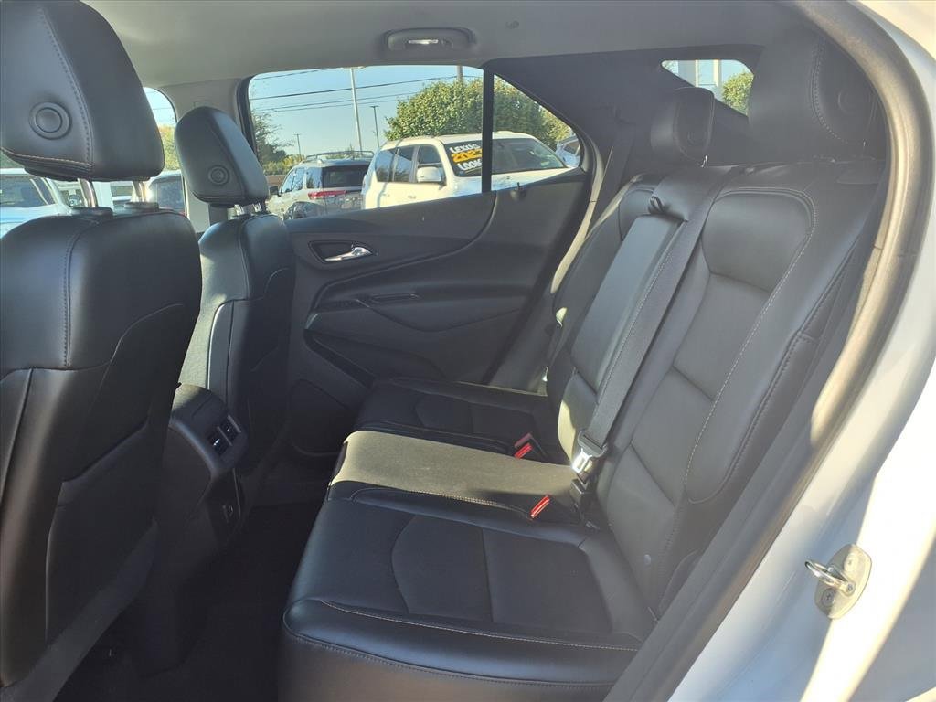Used 2020 Chevrolet Equinox LT w/ Sport Edition image 17
