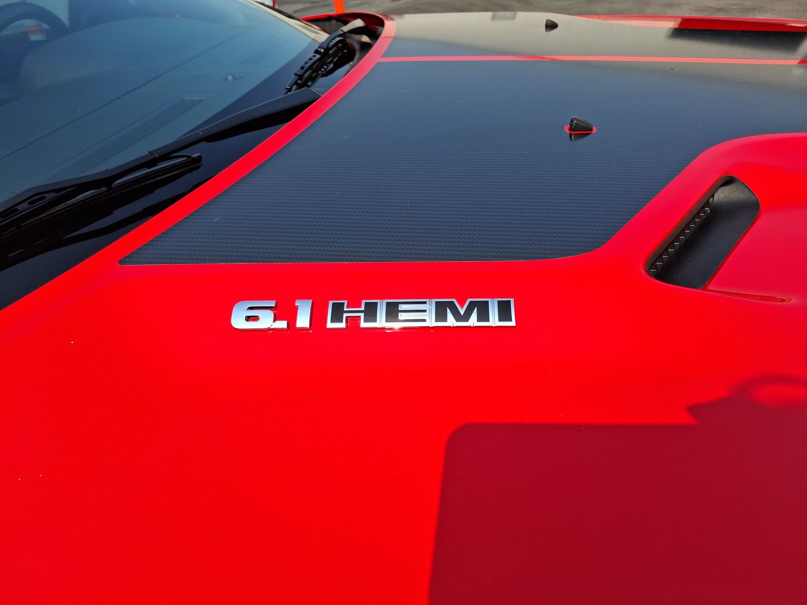 Used 2009 Dodge Challenger SRT8 w/ SRT Option Group II RWD image 26
