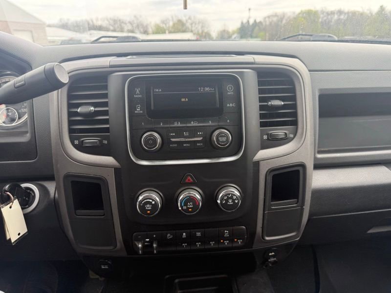 Used 2018 RAM 2500 ST AWD/4WD image 13