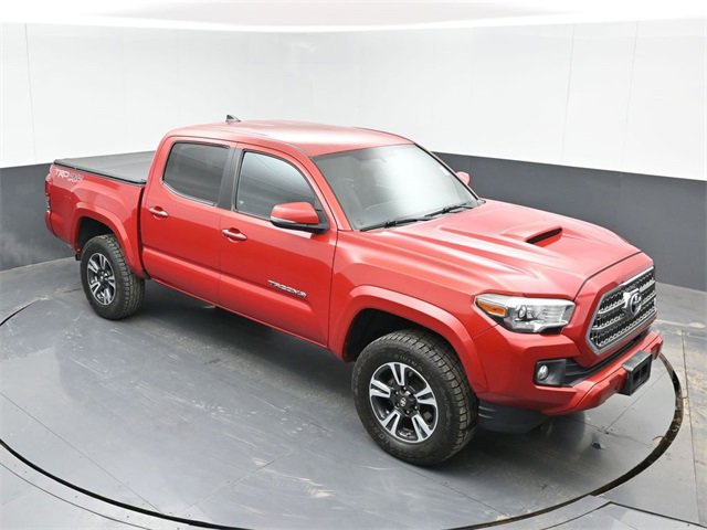Used 2017 Toyota Tacoma TRD Sport w/ Tow Package (A/T) image 33