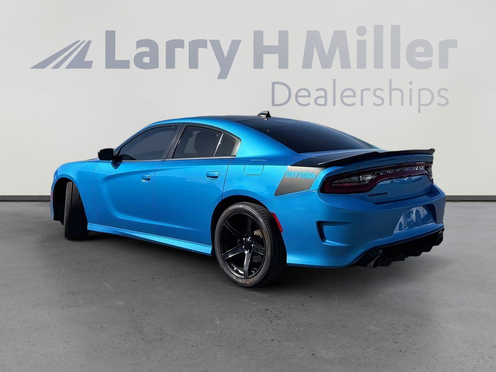 Used 2023 Dodge Charger R/T w/ Daytona Edition Group RWD image 2