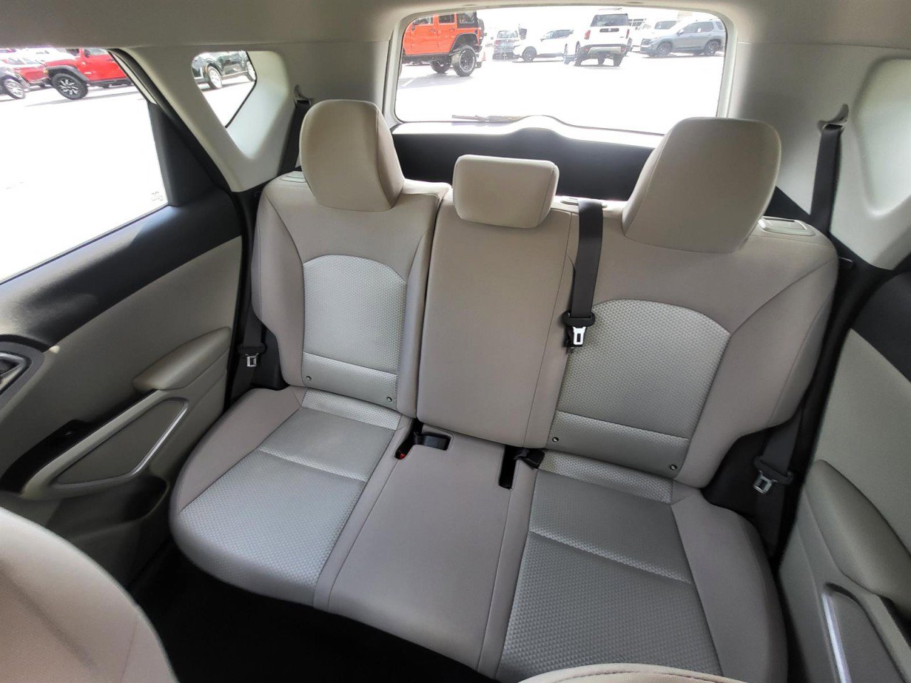 Used 2025 Kia Soul LX w/ LX Technology Package image 12