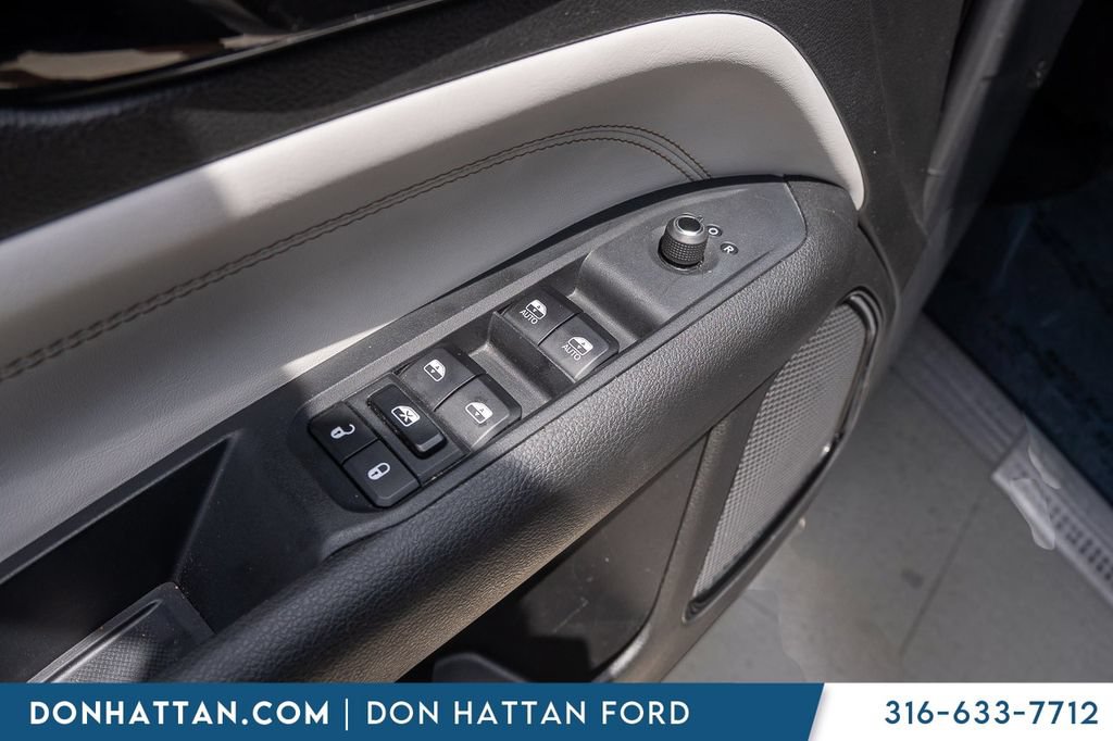 Used 2024 Jeep Compass Limited AWD/4WD image 16
