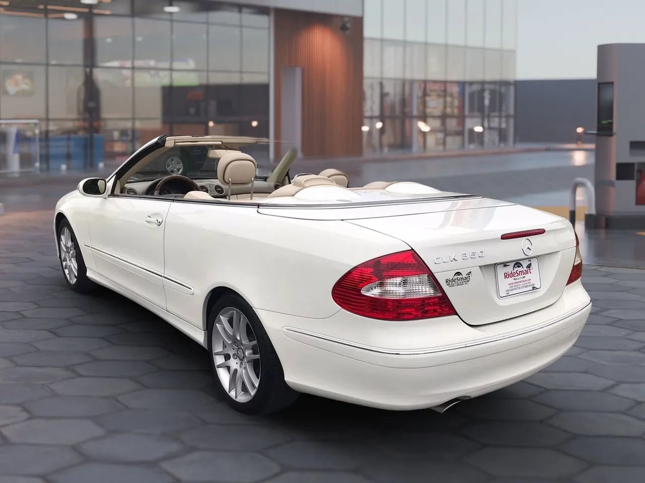 Used 2009 Mercedes-Benz CLK 350 Cabriolet image 17