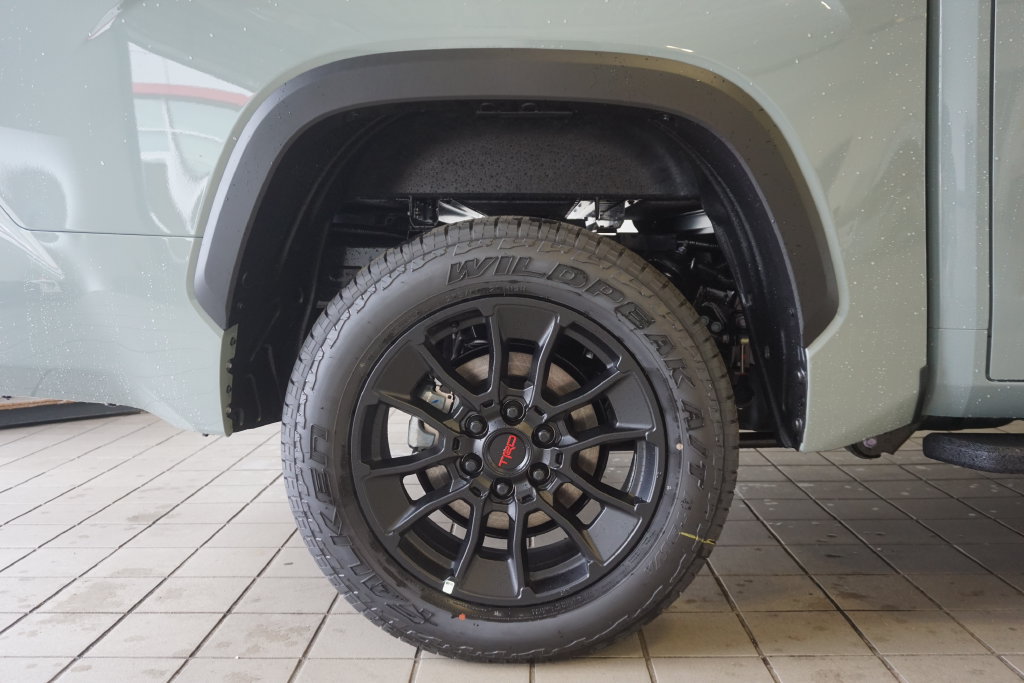 New 2026 Toyota Tundra SR5 w/ SR5 Premium Package AWD/4WD image 32