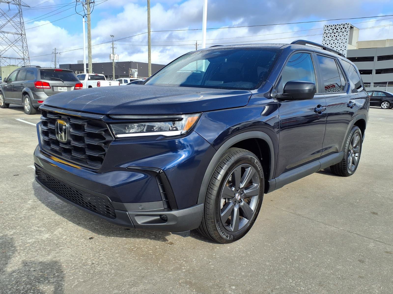 Certified 2025 Honda Pilot Sport image 22