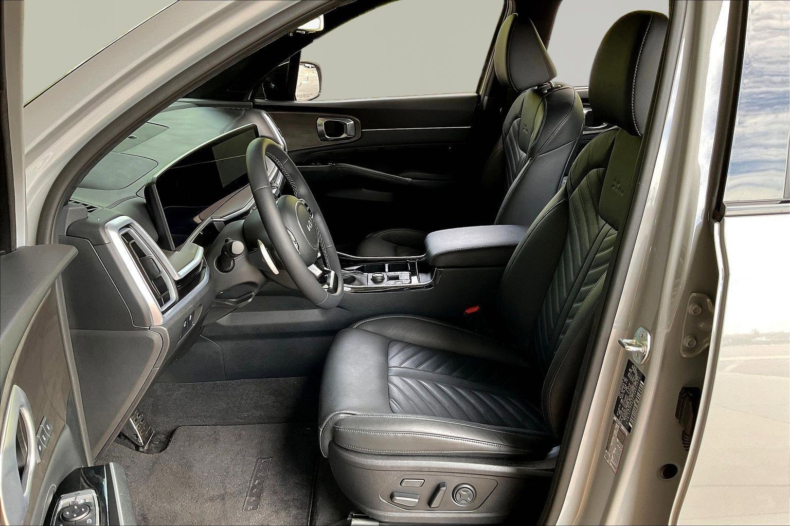 Used 2025 Kia Sorento SX Prestige AWD/4WD image 21