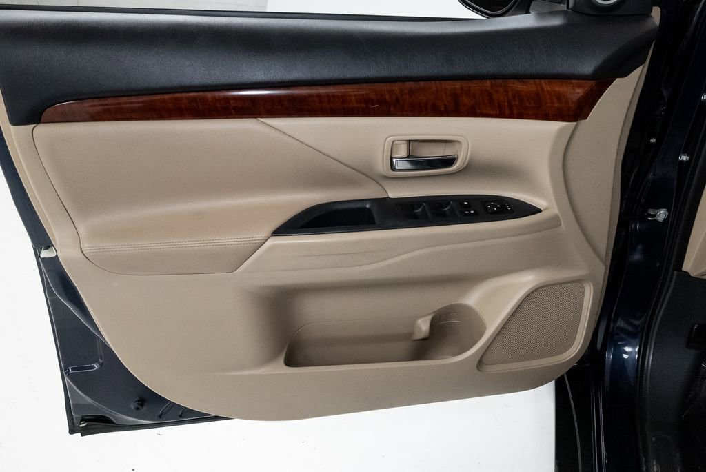 Used 2014 Mitsubishi Outlander GT image 8