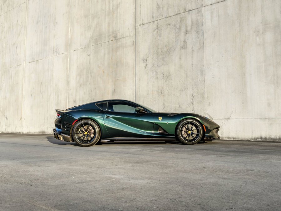 Used 2022 Ferrari 812 Competizione image 3