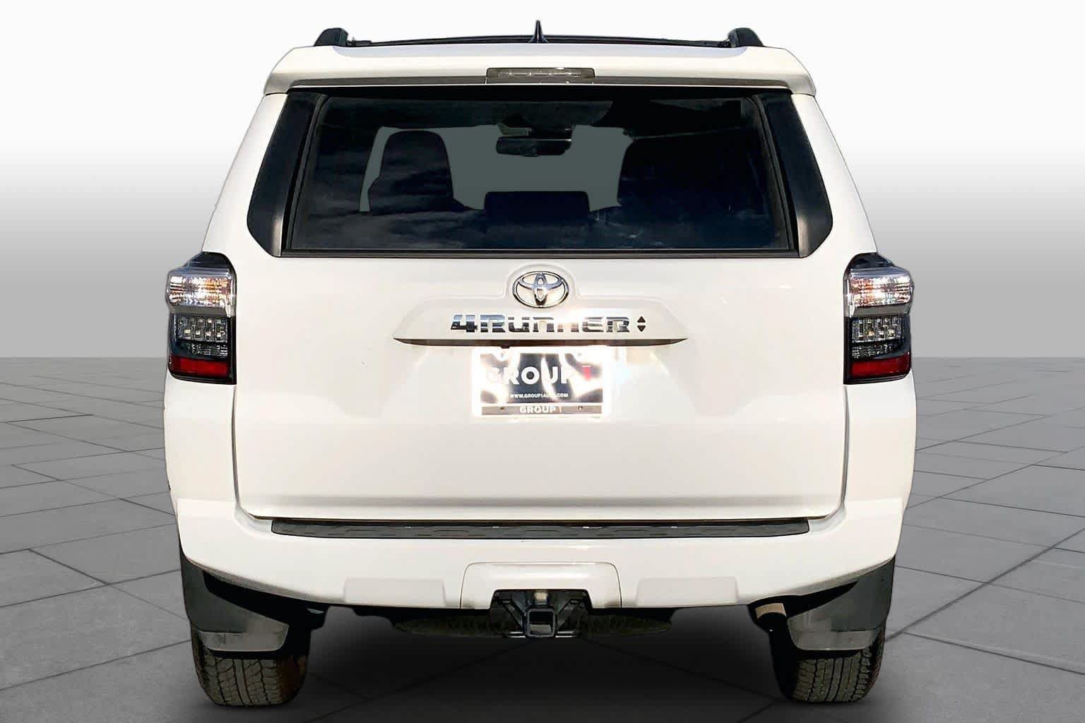 Used 2024 Toyota 4Runner SR5 AWD/4WD image 5