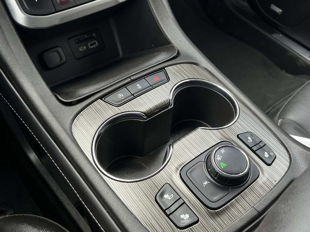 Used 2023 GMC Acadia SLT image 27