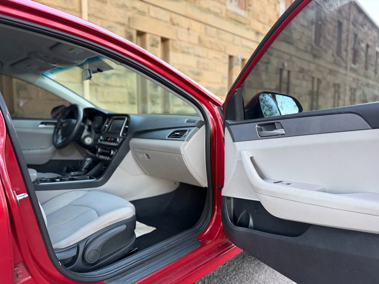 Used 2019 Hyundai Sonata SE FWD image 24