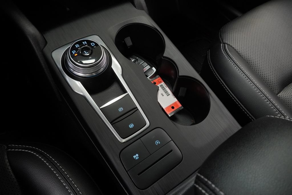 Used 2021 Ford Escape SEL w/ Technology Package image 37